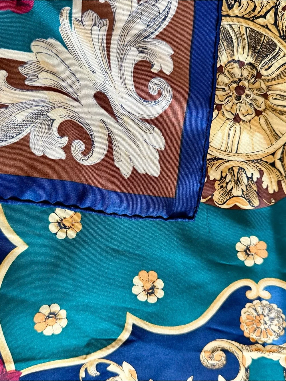 N/A luxurious baroque
